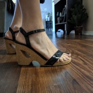 🌺4 for $10  DKNY wedge Sandals